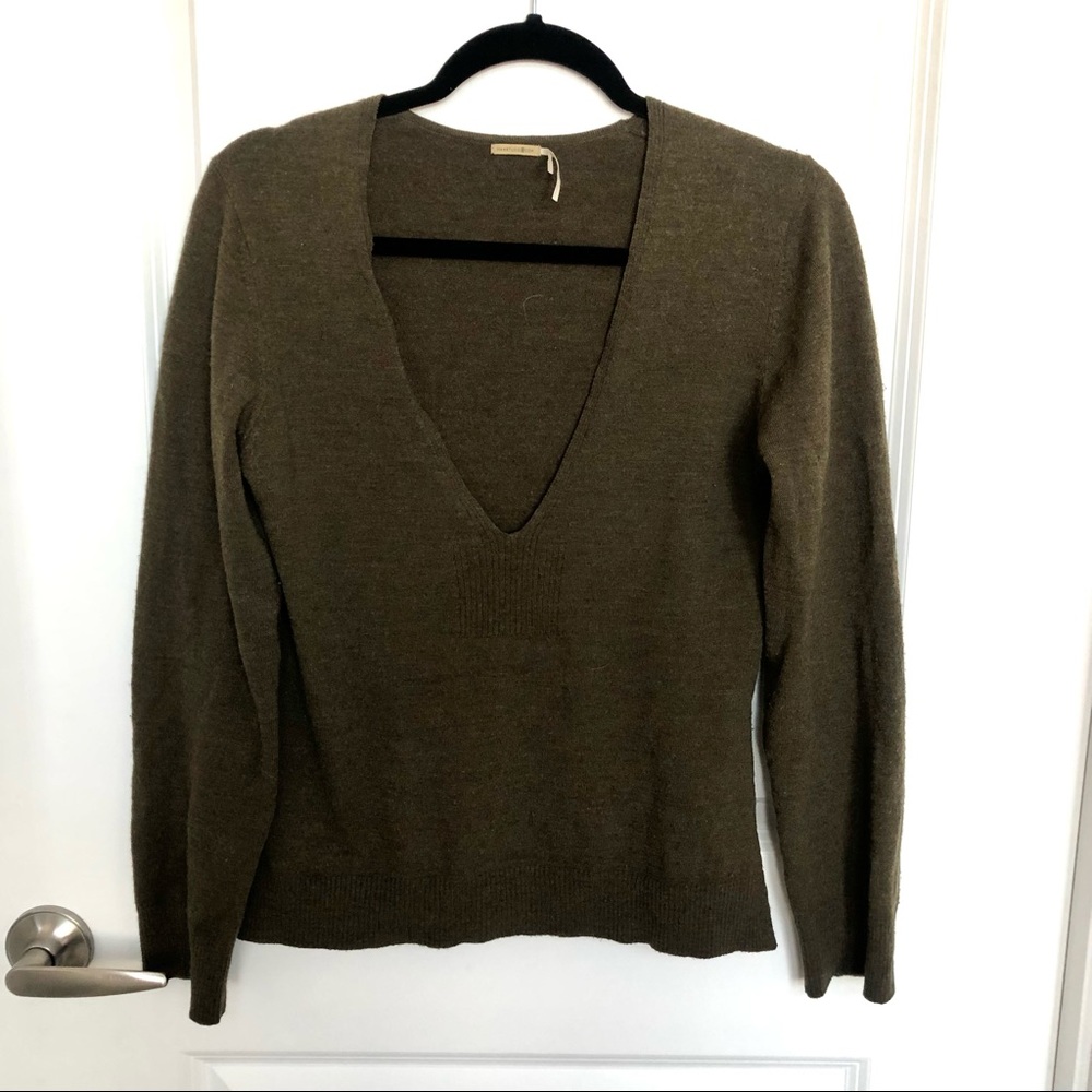 Max Studio brown v neck sweater